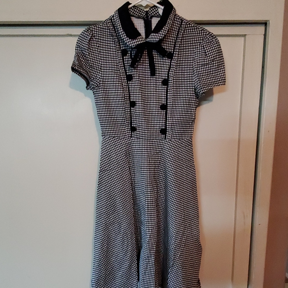 Cap sleeve vintage dress